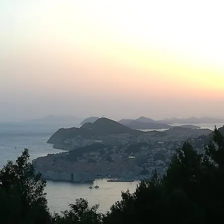 Апартаменты Leut